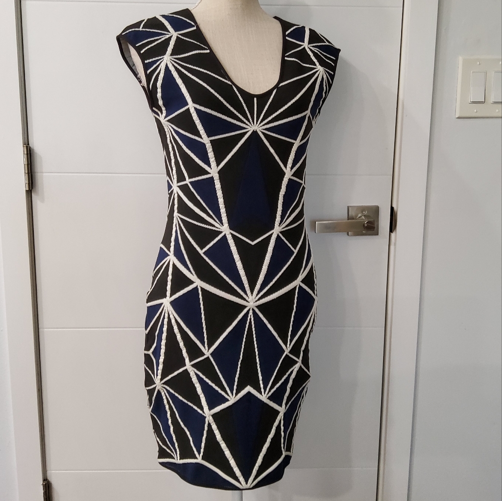 Rvn Geometric Black White And Blue Stretch Mini Bodycon Dress Size L